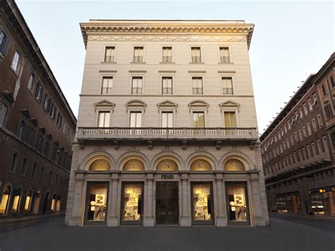 boutique fendi italia via fontanella borghese 48 roma|Boutique FENDI Roma Palazzo Roma.